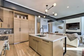 Luxe Park City Townhome with Hot Tub half Mi to Lift - Park City - 3