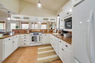 Lakefront Eufaula Vacation Rental with Private Dock - 2