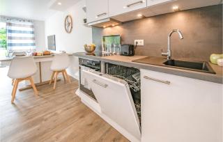 Baltic Village - Damp - 5