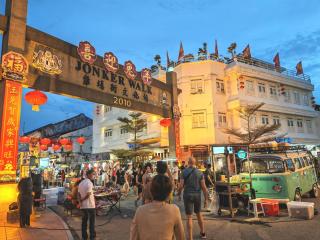 KTV, Dart & Snooker 4BR 16-20pax 4min walk to Jonker & Town - 2