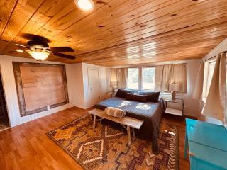 11th Street River House - Bandera - 8