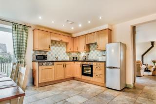 No 2 The Stables - Llangefni - 3