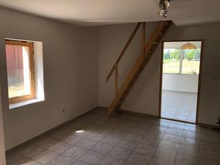 Feel Natural and Relaxed in a 3 Bedroom B Apartment in Gyongyosfalu - 9