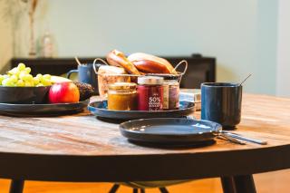 1BR 2Beds - kleiner privater Innenhof- Barrierefrei! -frisch saniert - Mozart EINS - 4