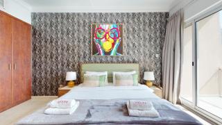 LV38 - Elegant 2BHK in Lake View Tower - Dubai - 2