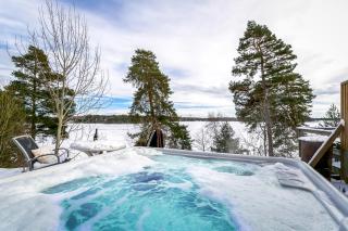 Relaxing Lake Oasis with Jacuzzi - Amazing view & Private Pier - 0