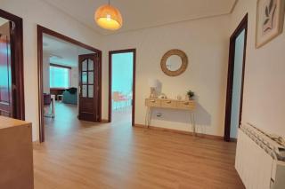 Céntrico, 100 metros de la playa, reformado,163 m2 - Foz - 4