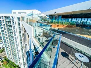 Luxury 1 bedroom apartment in vibrant Menlyn Maine - 3