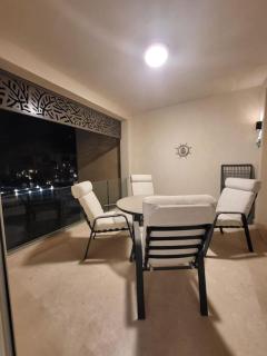 Mangroovy - 2BR La Blanca Pool View - 2