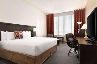 Travelodge by Wyndham Quebec City Hotel & Convention Centre - 7