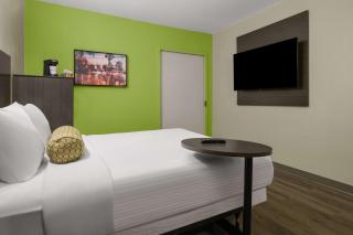 SureStay Hotel by Best Western San Diego Pacific Beach - San Diego - 2