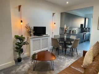 2 bed flat West Kensington/Fulham - Londra - 0
