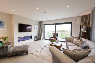 Curran Gate Luxury Serviced Apartments, Portrush - 2
