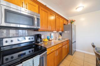 1BR Condo with Great Ocean Views - 1 Block to Beach with Free Parking! - Honolulu - 7