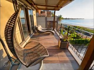 Beachfront Villa by M&H - 9