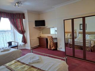 Diamond House - Rugby - 9