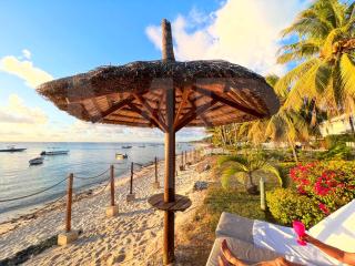 Caro's Beachfront - Trou aux Biches - 3