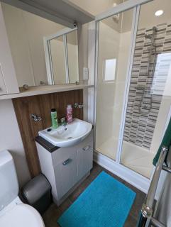 LOCATION LOCATION Beautiful Modern Frontline Caravan Haven Littlesea Weymouth - 4