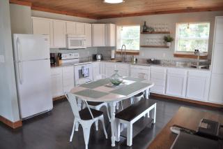 Whitesands South Relax in comfort at this duplex within walking distance of the beach - Gulf Shores - 3