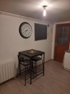 Petit maison villageoise - Moulineaux - 0