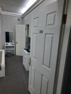 Many apartments and hotel-type rooms in the Tatto studio building are located on Nizami Street - Baku - 5