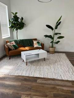 Luxury 2BR within walking distance to Nightlife!! - Covington - 2