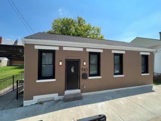 Luxury 2BR within walking distance to Nightlife!! - Covington - 1