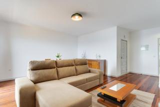 Santa Cruz Apartment with Sea View by HR Madeira - Santa Cruz - Madeira - 3