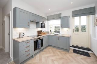 Lettered Board Apartments 1, 2 & 3 - Pickering - 6