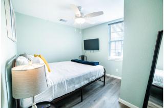Fascinating 1BR1 BA Near Festive DT and Riverwalk - San Antonio - 2