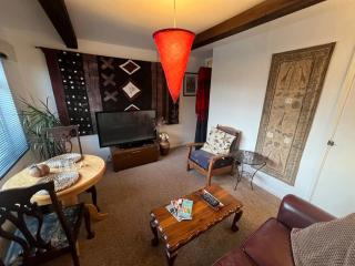 Cosy private accommodation in Corsham, near Bath - 7