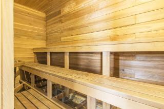 Executive-BBQ-Full-Kitchen-Washer-Dryer-Sauna-Backyard-Parking-Air-Conditioning - Blue Mountains - 6