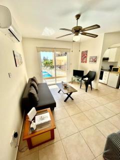 The Holiday Flat, gateway to desired experiences - Peyia - 9
