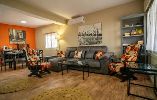 Beautiful Home In Torre De Benagalbón - 7