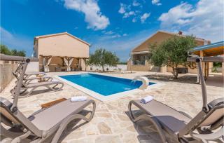Amazing Home In Polaca - Tinj - 3