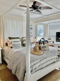 NORTH CAPTIVA ISLAND Steps to Private Gulf Beaches Pools Hot Tub Golf Cart - 9