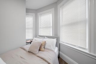 4BR 1BH Apt in South Boston near Old Harbor Beach - 1