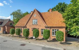 6 Bedroom Amazing Home In Roslev - Roslev - 9