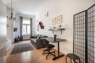 K10 - Kazinczy Street Heritage Suite - Best Location by BQA - Budapest - 8