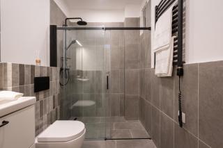 K10 - Kazinczy Street Heritage Suite - Best Location by BQA - Budapest - 6