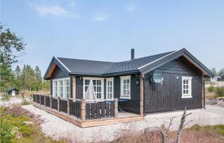 Beautiful Home In Engerdal With Kitchen - - 9
