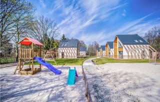 Amazing Home In Nowecin With Kitchen - 4