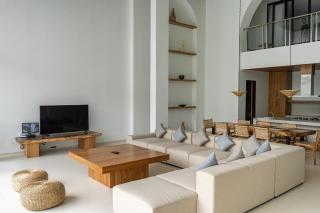 Lavender Rooftop Villa 3 bedrooms with a private heated swimming pool - Bandung - 2