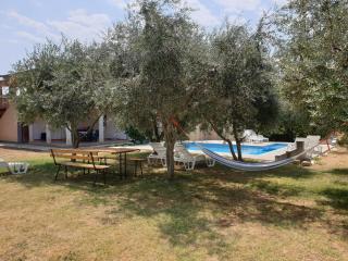 Apartment in holiday home with private pool - Banjole - 8