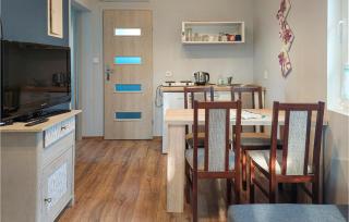 Gorgeous Home In Wilcze With Wifi - 8