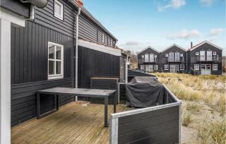 Cozy Home In Juelsminde With Kitchen - 1