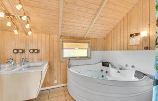 Awesome Home In Hvide Sande With Sauna - 4