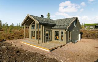 4 Bedroom Lovely Home In Østby - 0