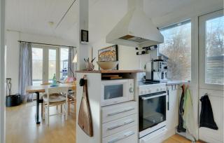 Beautiful Home In Dronningmølle - Dronningmølle - 3