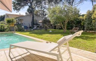 3 Bedroom Awesome Home In Lambesc - 2